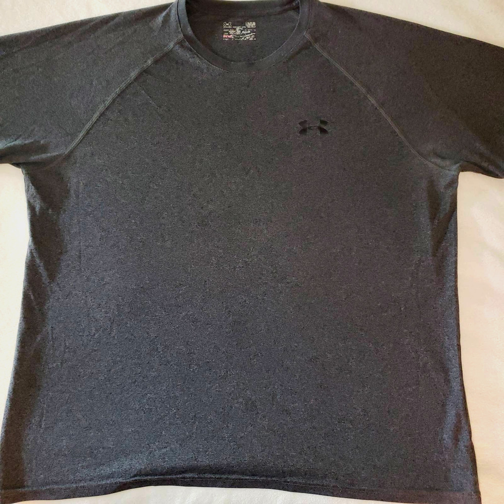 ♦️SOLD♦️Men's Under Armour Heat Gear Charcoal Gray T-Shirt | Large - Picture 2 of 10
